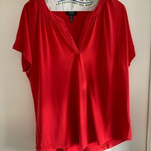 Vneck short sleeve top